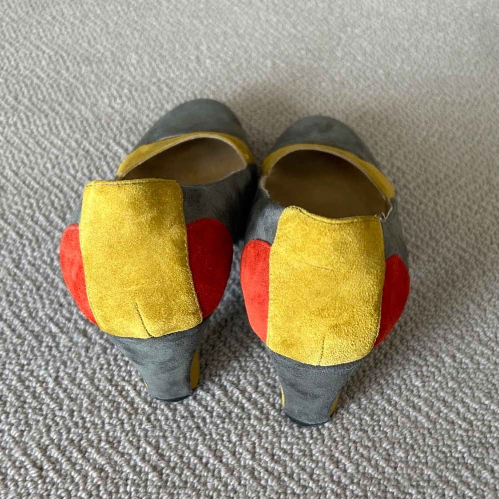 Farylrobin Mod Suede Heels - Picture 2 of 3